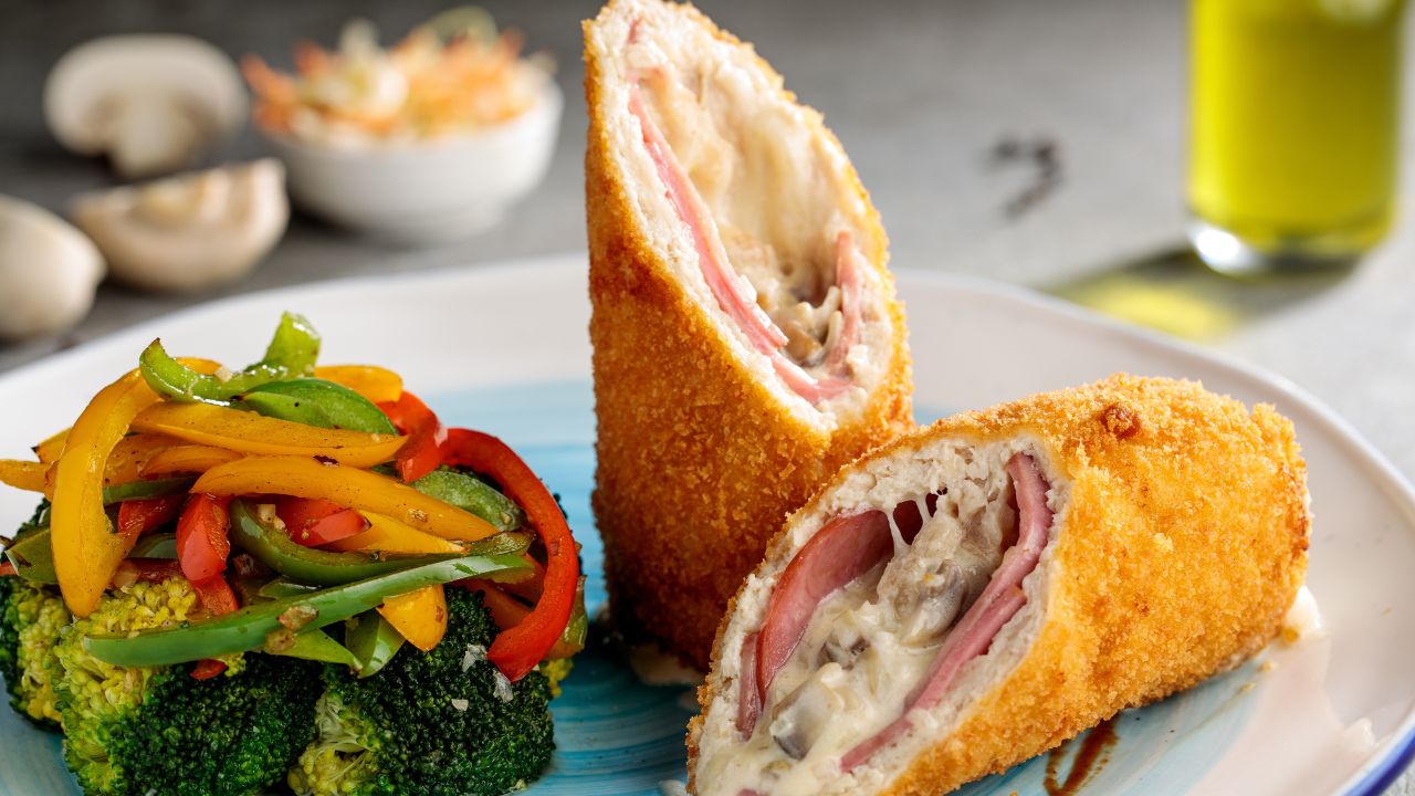 O cordon bleu é uma ótima receita para deixar o almoço mais chique