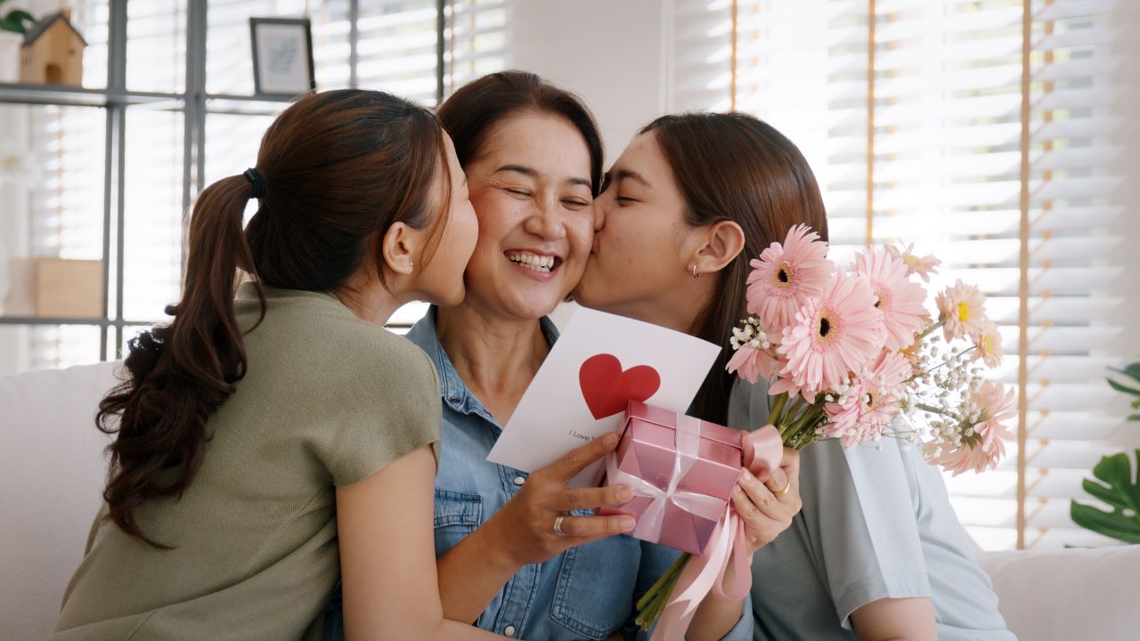 Dia das Mães: 10 jeitos de surpreender e homenagear sua mãe