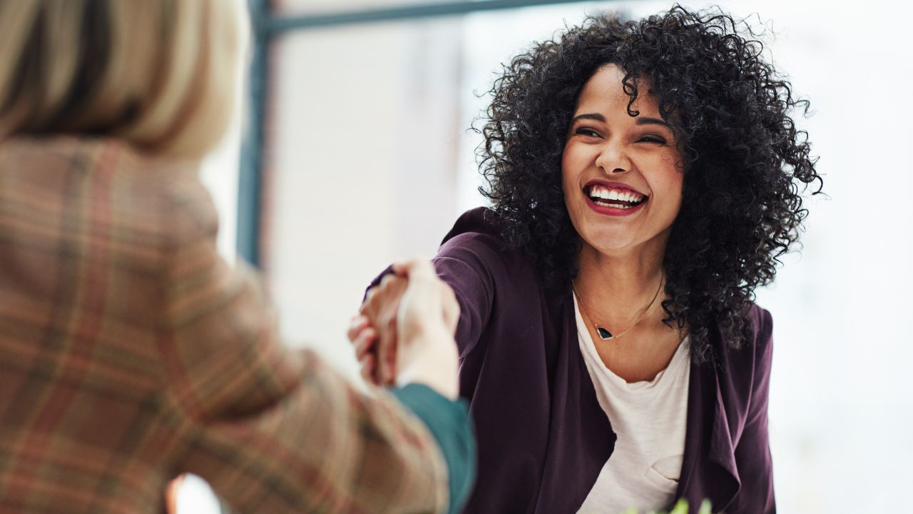 Liderança feminina: 5 dicas para alavancar sua carreira em 2024