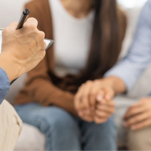 Especialista revela quando procurar terapia de casal