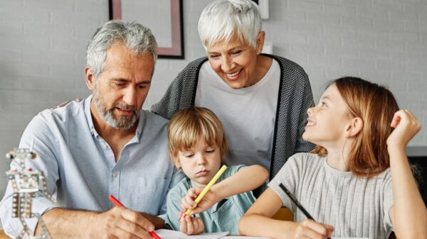 Relação entre pais e avós e entre avós e netos é fundamental para formação e desenvolvimento dos pequenos