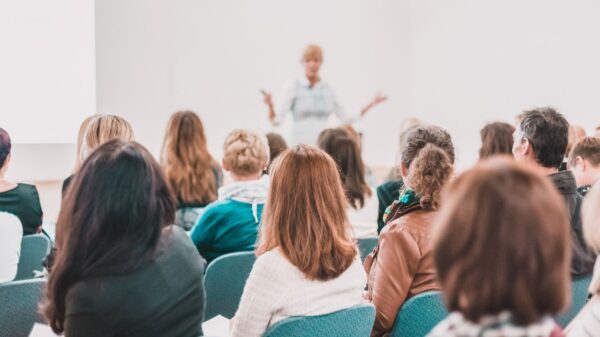 Veja técnicas para falar bem em público