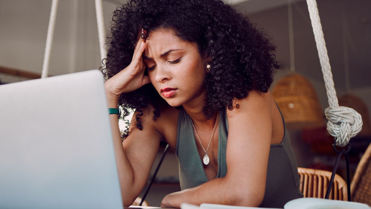 Conhecida por provocar exaustão física e mental, a síndrome de burnout pode trazer sérios prejuízos para a qualidade de vida