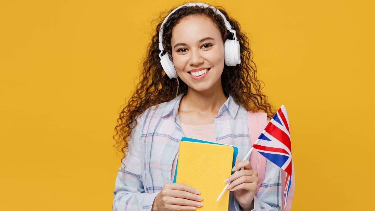 Descubra podcasts para aprender inglês super interessantes