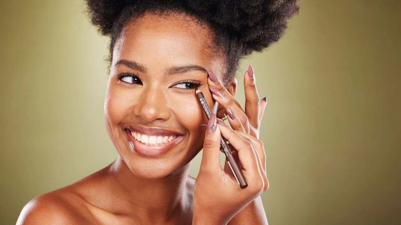 Especialista aponta os principais deslizes mais frequentes ao maquiar pele negra e ensina como evitá-los