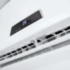 Especialista explica como evitar a proliferação de microrganismos em sistemas de climatização e quais tecnologias ajudam a prevenir o problema