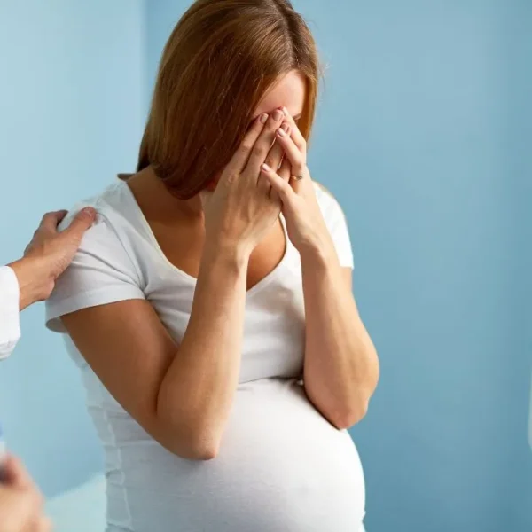 Depressão na gravidez é uma condição séria que pode trazer consequências para o bem-estar da gestante e do bebê