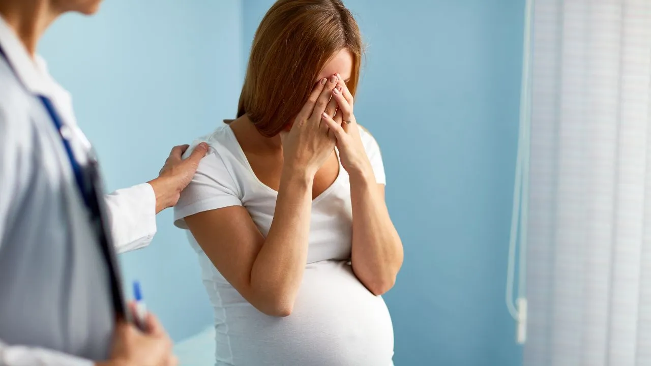 Depressão na gravidez é uma condição séria que pode trazer consequências para o bem-estar da gestante e do bebê