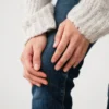 Especialista explica como evitar e prevenir dores nos joelhos e nas articulações com a chegada do inverno