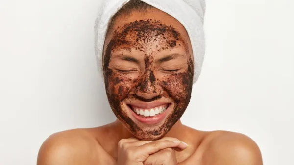 Especialista esclarece os truques de beleza da internet que funcionam e os que podem ser perigosos para a saúde da pele