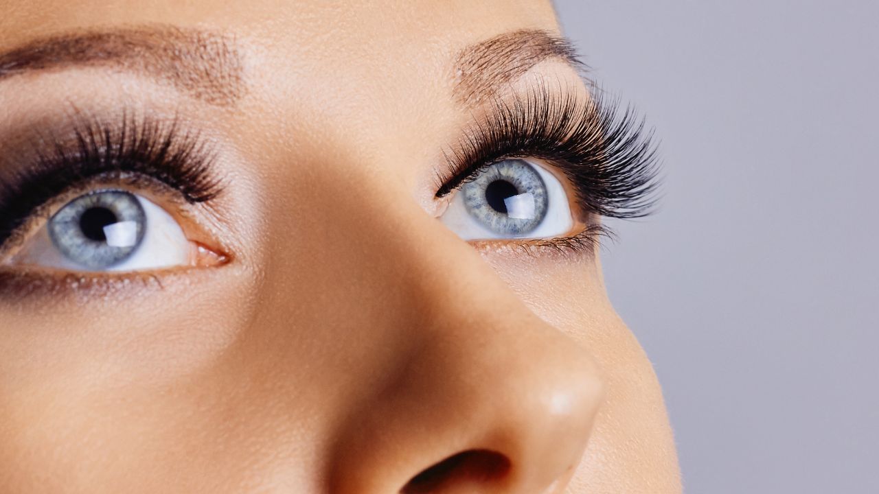 Mudar a cor dos olhos com a queratopigmentação é bastante arriscado