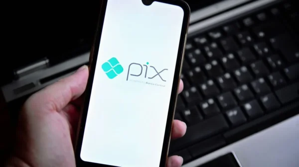 Mesmo sendo um dos meios de pagamento mais usados, o Pix ainda é alvo de fraudes. Veja os cuidados para usar a modalidade usar com segurança
